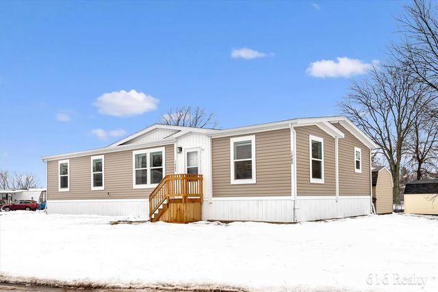 1285 Ashbrook Street, Belmont, MI 49306