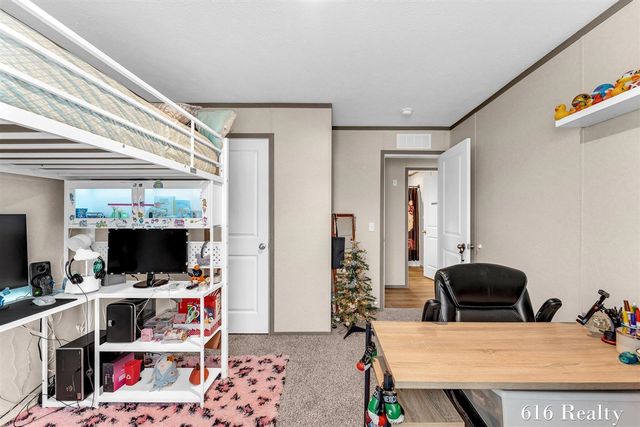 1285 Ashbrook Street, Belmont, MI 49306