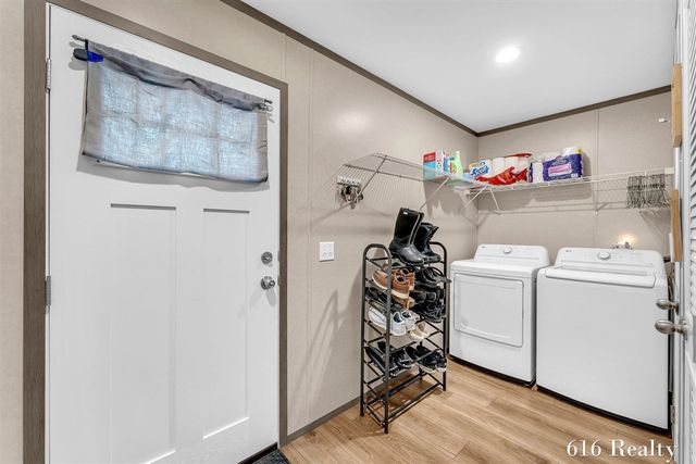 1285 Ashbrook Street, Belmont, MI 49306