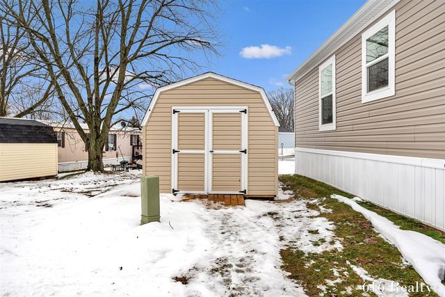 1285 Ashbrook Street, Belmont, MI 49306