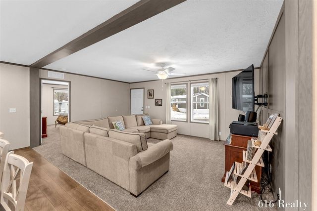 1285 Ashbrook Street, Belmont, MI 49306