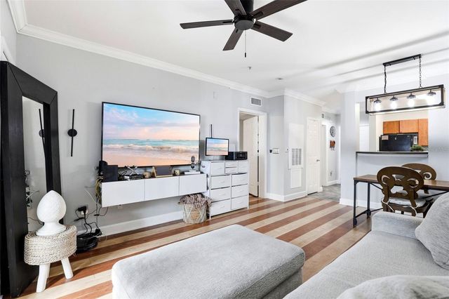 300 E SOUTH STREET 2006, Orlando, FL 32801