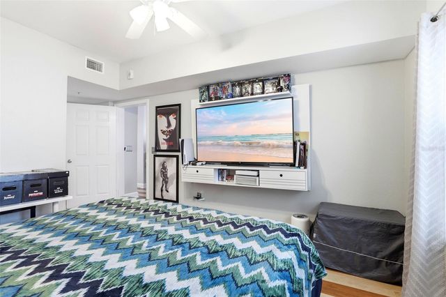 300 E SOUTH STREET 2006, Orlando, FL 32801