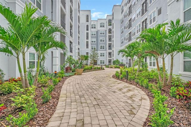 300 E SOUTH STREET 2006, Orlando, FL 32801