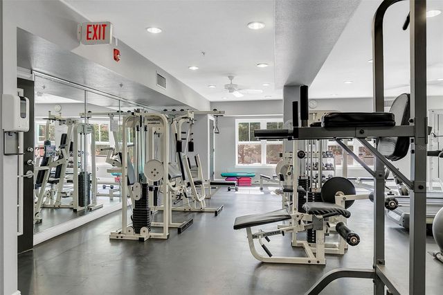 300 E SOUTH STREET 2006, Orlando, FL 32801