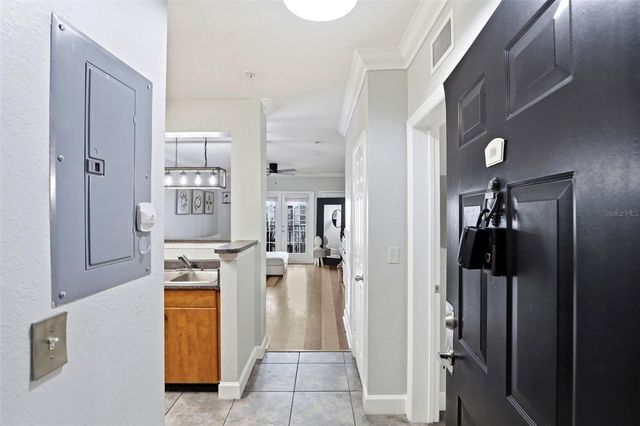 300 E SOUTH STREET 2006, Orlando, FL 32801