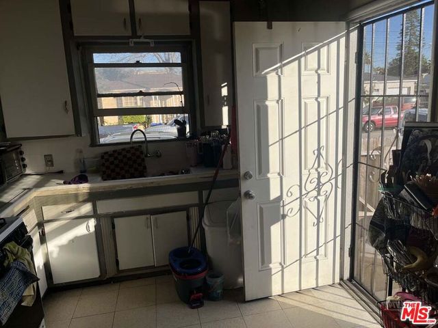 1068 McDonald Avenue, Wilmington, CA 90744