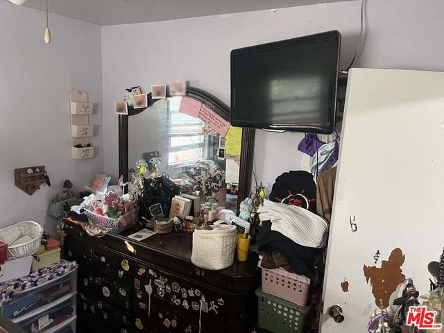 1068 McDonald Avenue, Wilmington, CA 90744