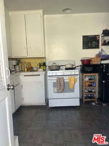 1068 McDonald Avenue, Wilmington, CA 90744