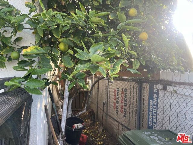 1068 McDonald Avenue, Wilmington, CA 90744