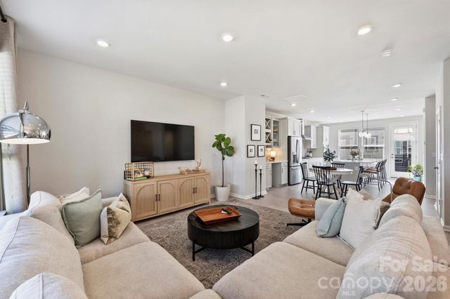 912 Mary Max Drive, Davidson, NC 28036