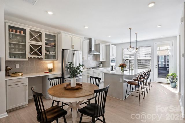 912 Mary Max Drive, Davidson, NC 28036