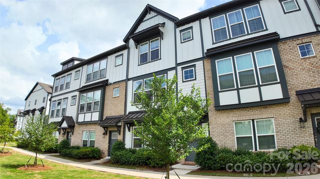 912 Mary Max Drive, Davidson, NC 28036