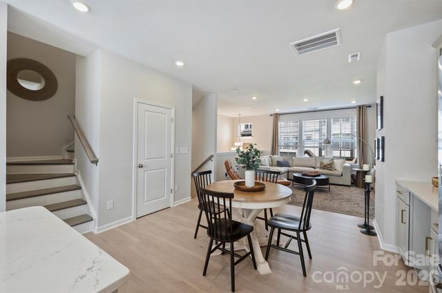 912 Mary Max Drive, Davidson, NC 28036