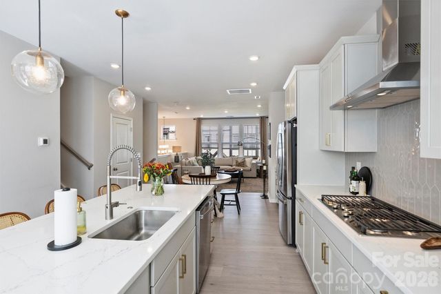 912 Mary Max Drive, Davidson, NC 28036