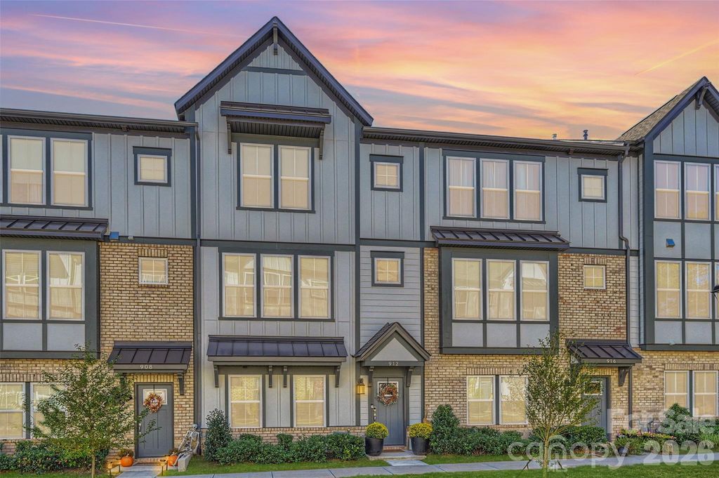 912 Mary Max Drive, Davidson, NC 28036