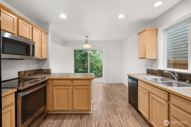22411 SE 244th Street, Maple Valley, WA 98038