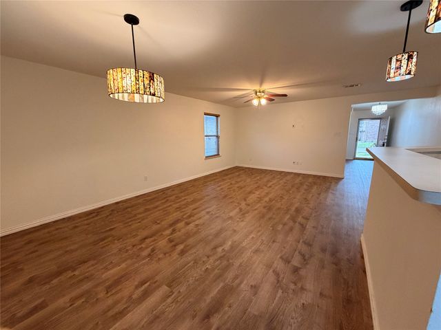 933 Newberry Trail, Fort Worth, TX 76120