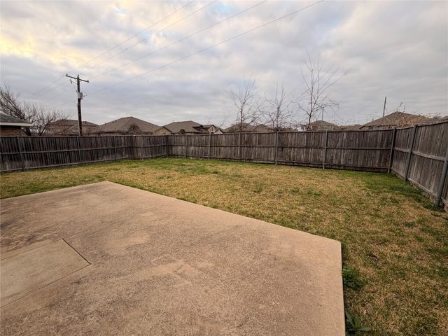 933 Newberry Trail, Fort Worth, TX 76120