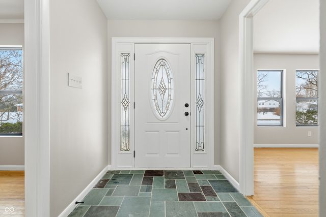 6219 Green Leaves Road, Indianapolis, IN 46220