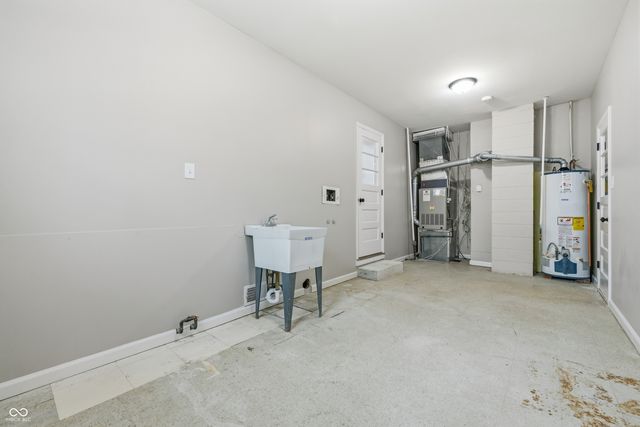 6219 Green Leaves Road, Indianapolis, IN 46220