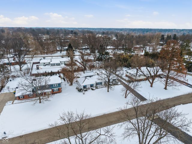 6219 Green Leaves Road, Indianapolis, IN 46220