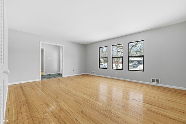 6219 Green Leaves Road, Indianapolis, IN 46220