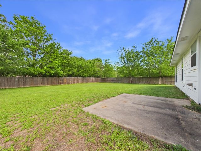 400 Pronghorn Loop, College Station, TX 77845