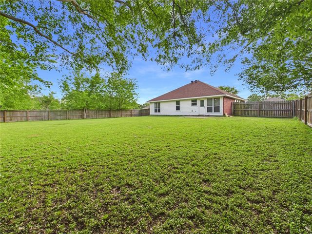 400 Pronghorn Loop, College Station, TX 77845