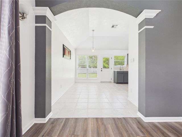 400 Pronghorn Loop, College Station, TX 77845