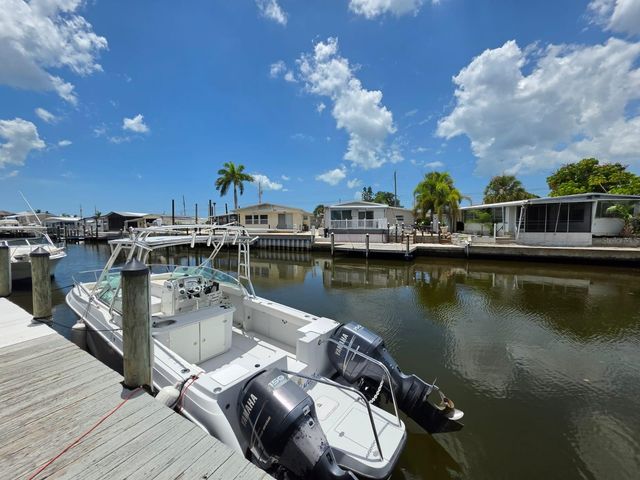 1714 69TH AVENUE W A204, Bradenton, FL 34207