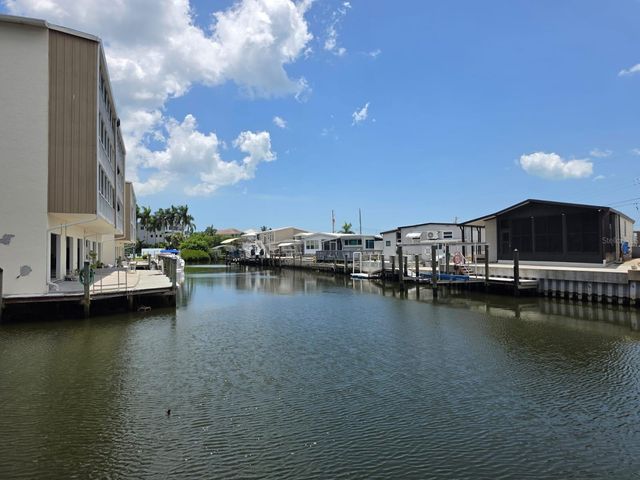 1714 69TH AVENUE W A204, Bradenton, FL 34207