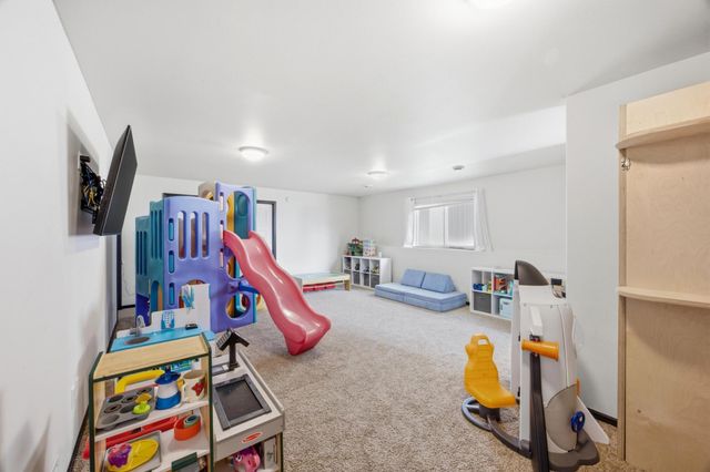 2742 Divide Street W, West Fargo, ND 58078