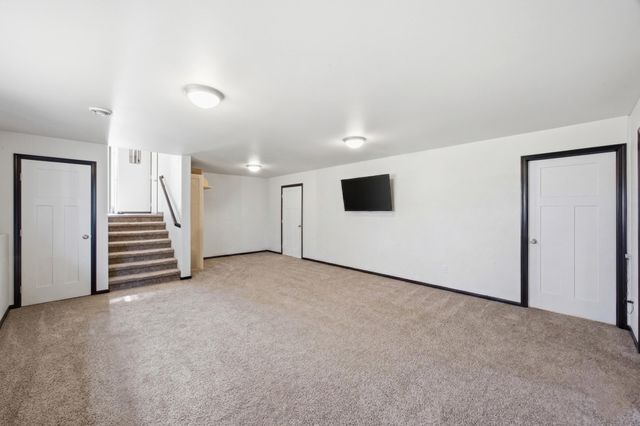 2742 Divide Street W, West Fargo, ND 58078