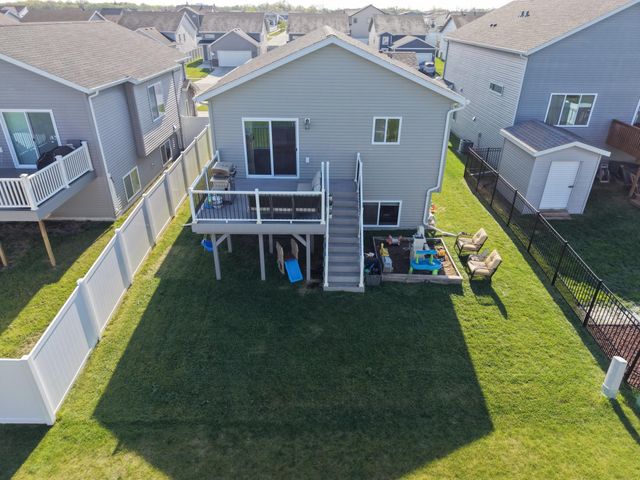 2742 Divide Street W, West Fargo, ND 58078