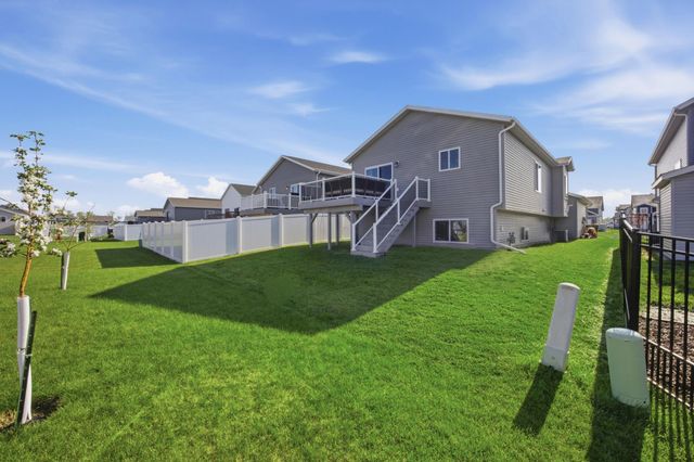 2742 Divide Street W, West Fargo, ND 58078