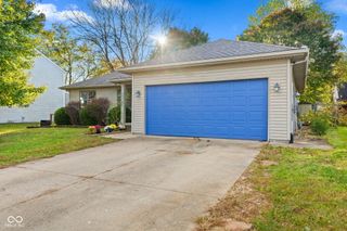2042 Sumpter Trail, Columbus, IN 47203