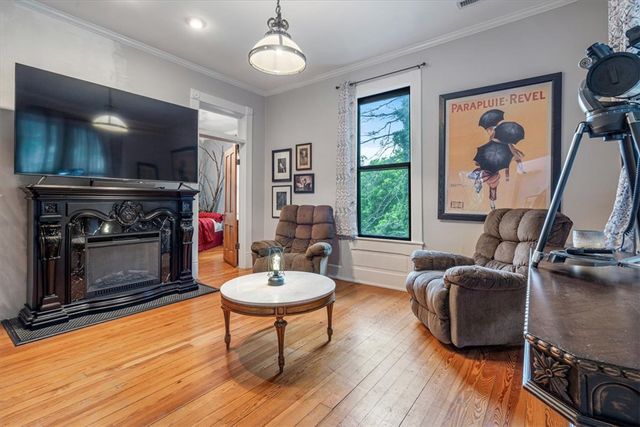 233 Spring Street, Eureka Springs, AR 72632