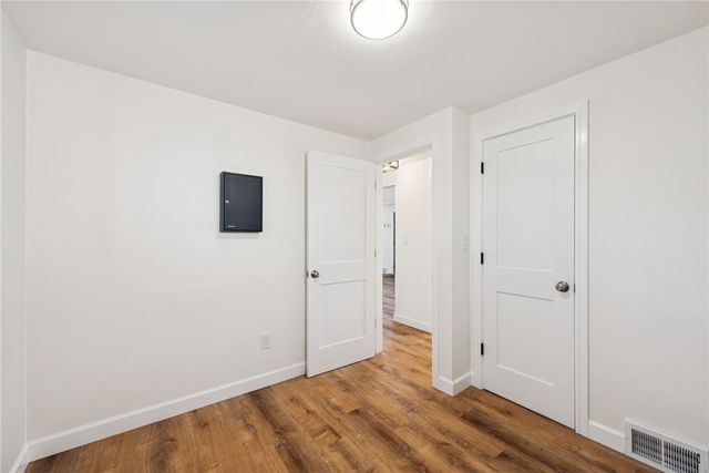 6329 Crestview Dr, South Park, PA 15129