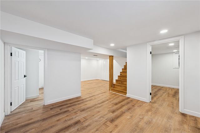 6329 Crestview Dr, South Park, PA 15129