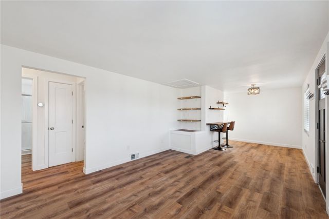 6329 Crestview Dr, South Park, PA 15129