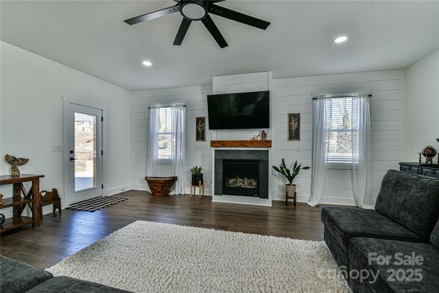 52 N Christie Court, Fletcher, NC 28732