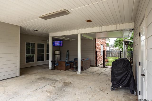 32468 Magnolia Ct, Denham Springs, LA 70706