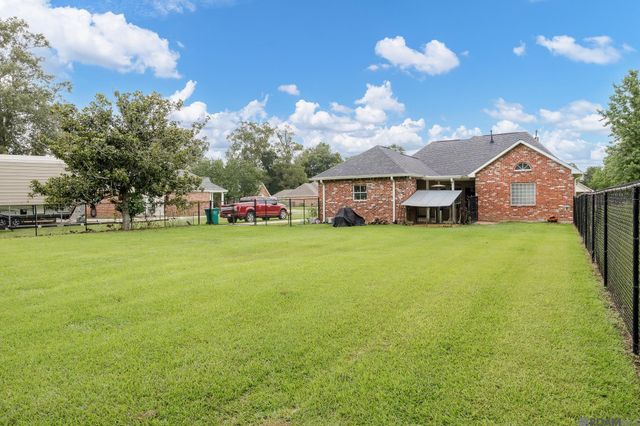 32468 Magnolia Ct, Denham Springs, LA 70706