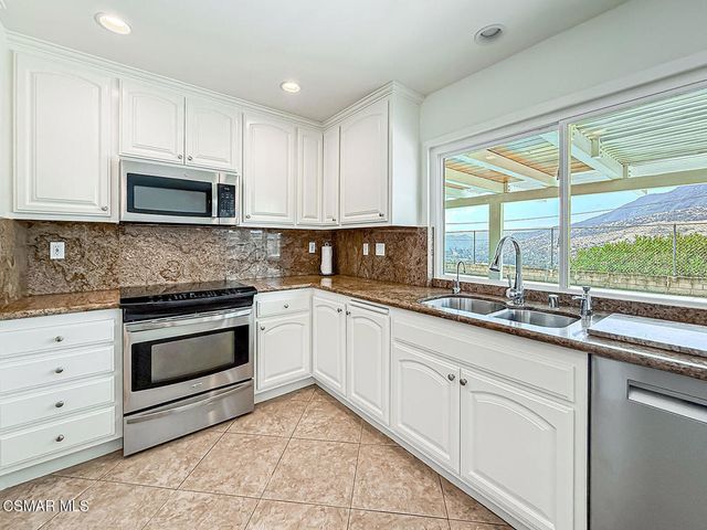 29414 Promontory Place, Agoura Hills, CA 91301