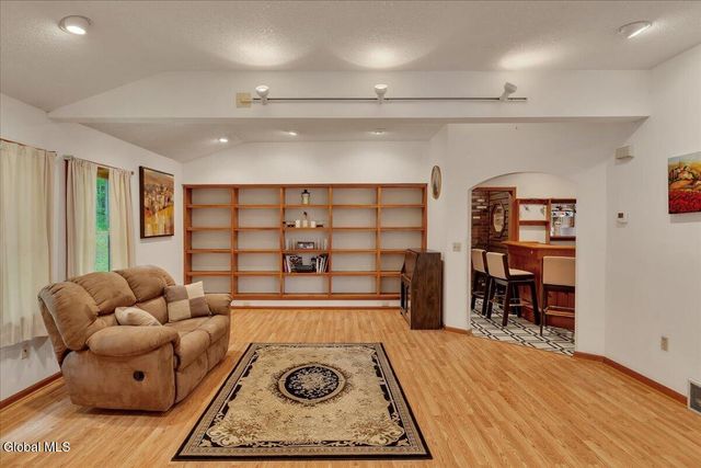 64 Ford Road, Troy, NY 12180