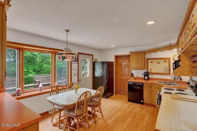 64 Ford Road, Troy, NY 12180