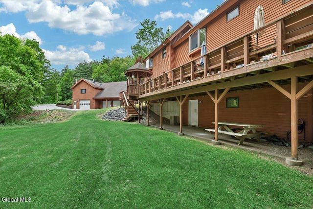 64 Ford Road, Troy, NY 12180