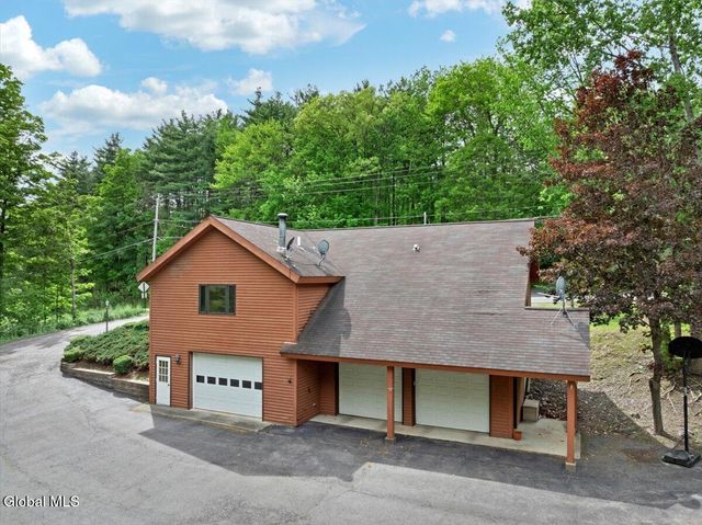 64 Ford Road, Troy, NY 12180