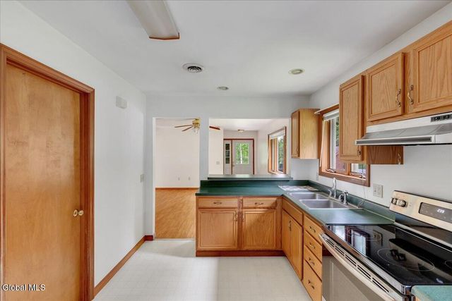 64 Ford Road, Troy, NY 12180